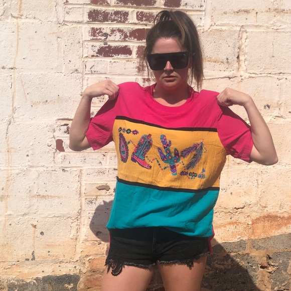 Tops - VTG Southwestern Flair Tee